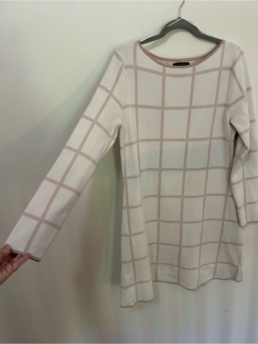 Tahari Women's Cream & Blush Windowpane Long-Sleeve Top